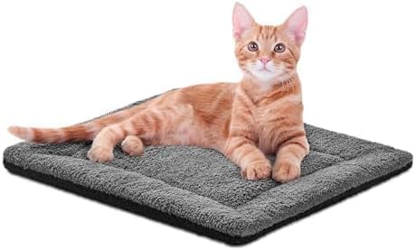 K&H Pet Products Self-Warming Cat Bed Pad,Self Heating Pad for Outdoor Cat Houses,Warming Mat for Indoor Pet Beds&Furniture,Reversible Blanket,Machine Washable-Small 21 X 17in Gray/Black,(Pack of 6)