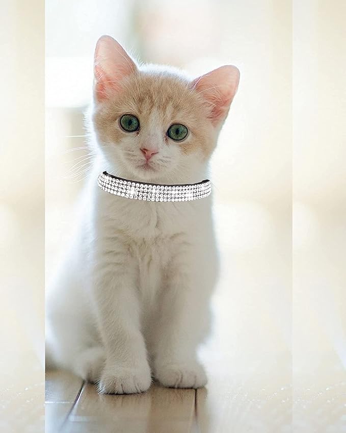 Breakaway Cat Collars with Bell,olmoony Adjustable Safe Kitten Collar,Cat Collars for Girl Cats with Rhinestone Soft Velvet