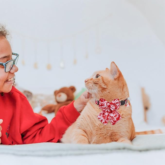 SCENEREAL Halloween Cat Collar with Bell & Stylish Bowtie, Bloody Pattern Breakaway Cat Collars Accessories for Boy Girl Small Cats, Holiday Fall Kitten Costumes for Female Male Pets