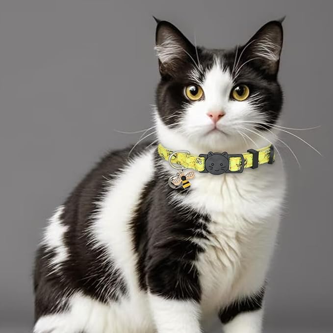 Cat Collar Breakaway, 2 Pack Cotton Cats Collars with Bells, Cute Bee and Ladybug Shaped for Girl Boy Kittens
