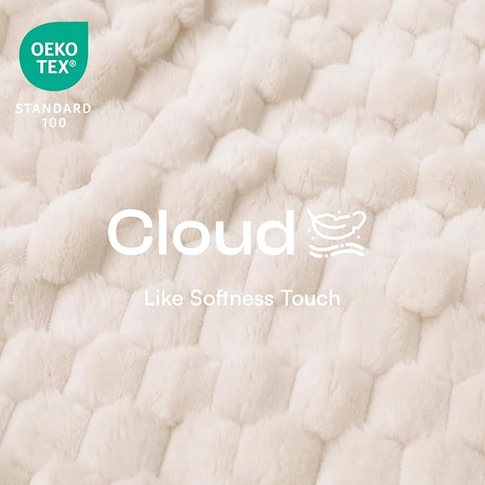 Luciphia Soft 300GSM Fleece Pet Blanket for Small Medium Large Dogs Washable 3D Textured Flannel Cat Puppy Decorative Furniture Protector Throw Durable White, XL(57''x40'')