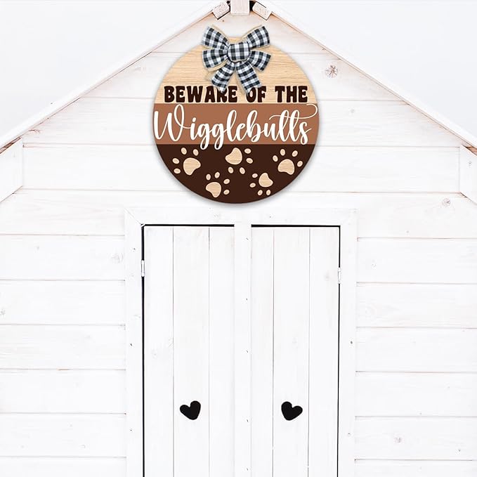 Beware of The Wigglebutts Front Door Sign,Beware of the Wiggle Butts Sign,Farmhouse Dog Wall Decor Hanging Wooden Sign for Pet Shop Decor