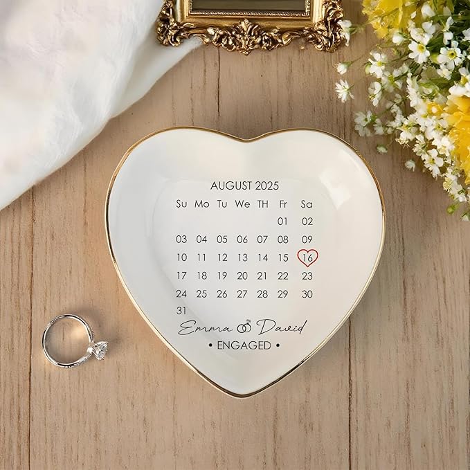 Custom Date Calendar Ring Dish Engagement Gift, Announcement Engaged Trinker Holder, Jewelry Tray Gifts for Newly Engaged Couple, Anniversary Wedding Gift for Her Bride Friend