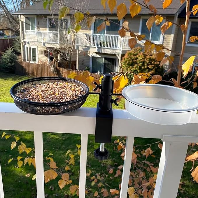 2pcs Plastic Round Bird Feeders Bowls, Wild Birds Seed Feeder Tray Bird Bath Water Bowls Accessories for Feeding Station Tray Perfect for attracting Birds