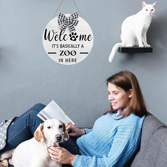 Welcome It's Basically a Zoo in Here Sign,Funny Pet Front Door Sign,Welcome Zoo Wooden Hanging Wall Plaque for Porch Outdoor Pet Lover Owner Gift,Dog Signs for Home Decor,13.7''×13.7''