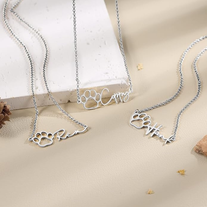 Personalized Cute Dog Cat Paw Name Necklace Forever Love Custom Heart Pendant Pet Name Necklace Gift for Pet Lovers