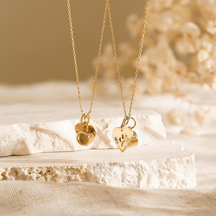 Personalized Cute Dog Cat Paw Name Necklace Forever Love Custom Heart Pendant Pet Name Necklace Gift for Pet Lovers