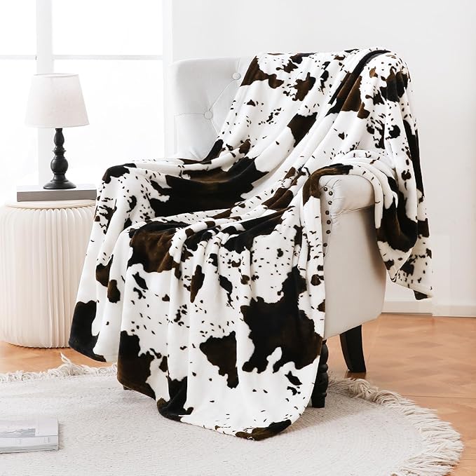 Bnuitland Cow Print Throw Blanket with Storage Pouch, Double Sided 300 GSM Super Soft Flannel Fleece Fuzzy for Bed Sofa Couch Travel, Great Blanket Gift for Adults and Kids, Twin Size 59x81 inch
