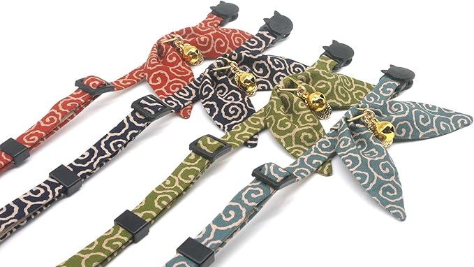 PetSoKoo Bunny Ears Cat Collar, Japan Lucky ‘開三運’ Charm. Safety Breakaway Bowtie Kitten Collar with Bell, Light Blue