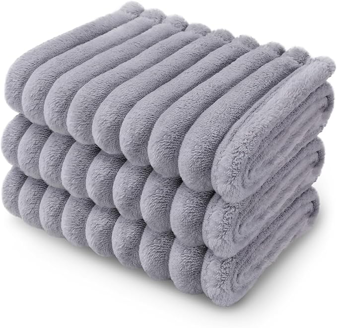 LINENLUX 1 Pack 3 Soft Dog Blanket Washable Warm Fleece Cat Blankets for Pet Puppy Fluffy Calming Flannel Grey Small