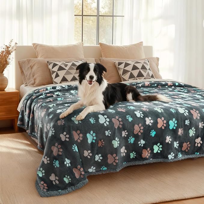 Luciphia Waterproof Pet Blankets for Couch Sofa Bed Cover Cat Liquid Pee Proof Washable Soft Fluffy Large Dog Blanket Reversible Furniture Protection Puppy Grey Paw Thicken Queen（ 82 x 90