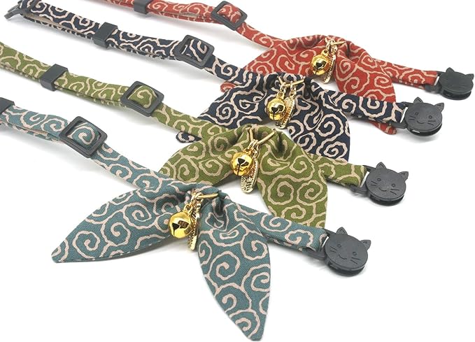 PetSoKoo Bunny Ears Cat Collar, Japan Lucky ‘開三運’ Charm. Safety Breakaway Bowtie Kitten Collar with Bell, Green