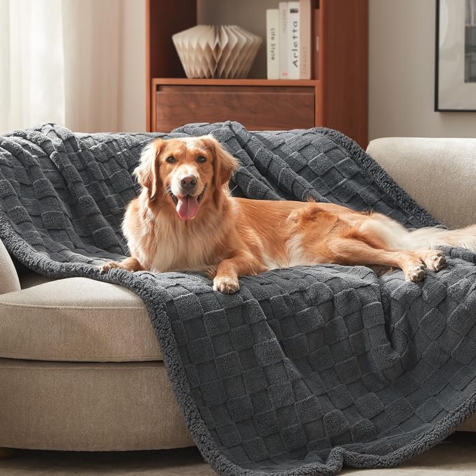 GASUR Waterproof Dog Blankets for Large Dogs, Dog Blanket for Couch Bed, Fleece Pet Blanket for Furniture Sofa Protector, Soft Pet Throw Blankets for Crate Car Outdoor, Washable, Twin 60"x80" Grey