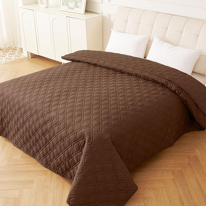 hyha Waterproof Dog Bed Blanket, Soft Pet Blankets, Waterproof Couch Cover for Dogs, Reversible Sofa Covers Washable for Furniture (68x82 Inch, Brown/Brown)
