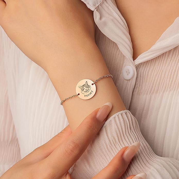 Anavia Personalized Pet Portrait Bracelet, Handmade Engraved Stainless Steel Round Disc Bracelet, Sketch Style Photo Pet Memorial Jewelry Gift for Animal Cat Dog Lovers