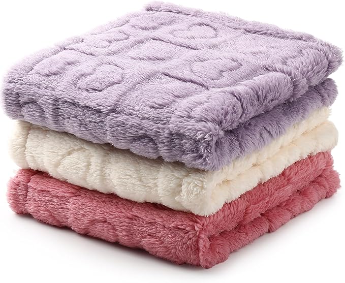 Tegeme 3 Pcs Small Dog Blanket 280 GSM Washable Pet Bed Cover Soft Fluffy Puppy Blanket 3D Textured Heart Checkered Pattern Fleece Soft Cat Plush Pet Throws for Kitten Doggy(Classic Colors,20"×30")