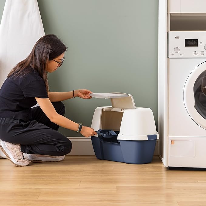IRIS USA Corner Cat Litter Box Enclosure with Scoop, Small Cat Litter Box with Lid, Corner Litter Box Enclosure for Kittens to Medium Sized Cats, Odor Defensive Hooded Litter Tray, Navy/White