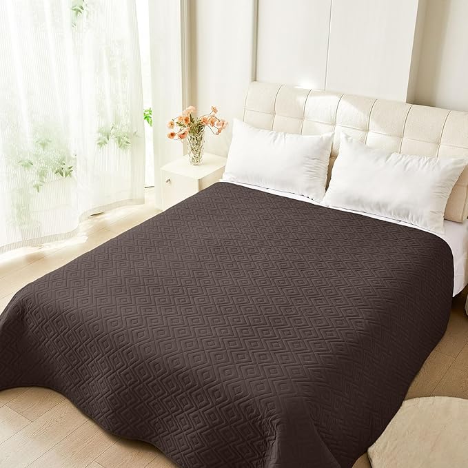 hyha Waterproof Dog Blanket, Soft Dog Bed Cover Pet Blankets, Waterproof Sofa Couch Cover for Dogs Washable, Reversible Pet Couch Covers for Sofa Furniture (82x102 Inch, Chocolate/Chocolate)