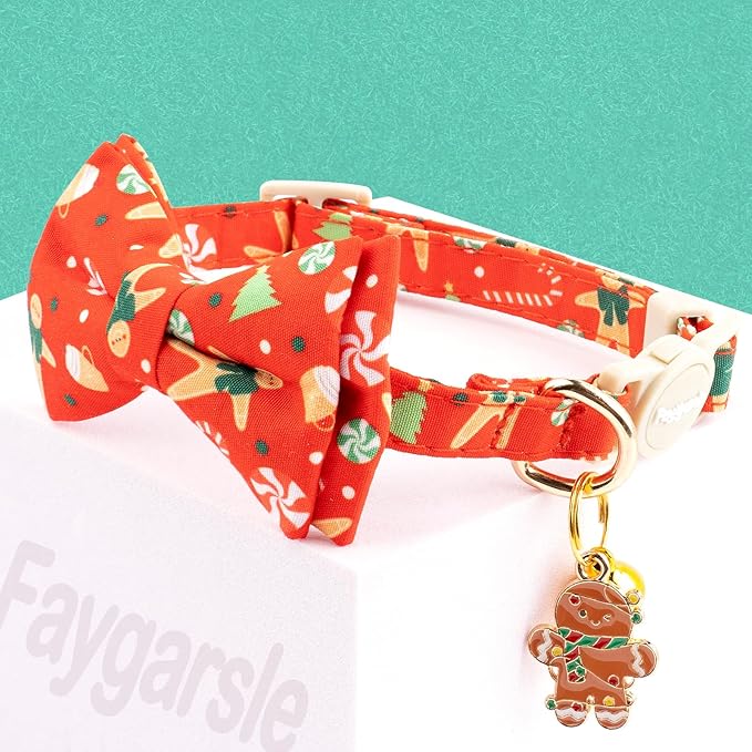 Faygarsle 2 Pack Christmas Cat Collar Set, Red and Green Gingerbread Pattern, with Bells and Bows, Breakaway Safety Feature
