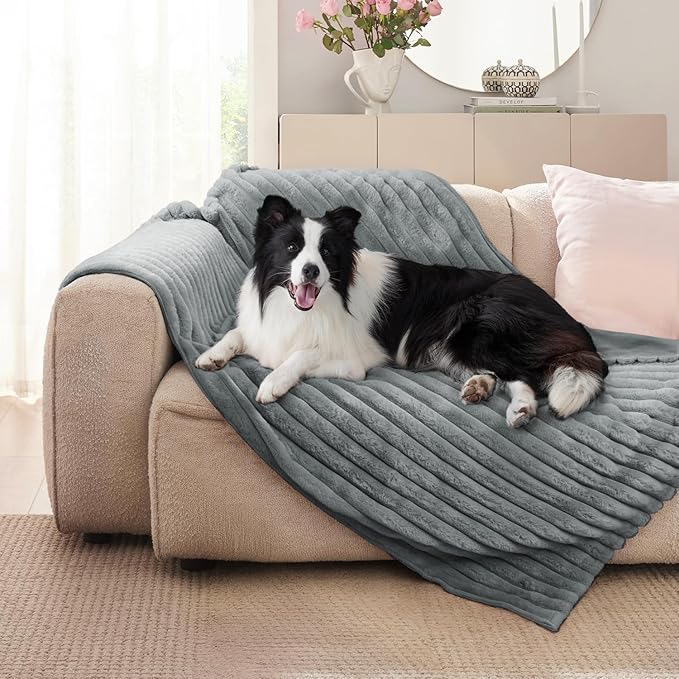 Waterproof Dog Blanket for Bed, Luxury Plush Washable Large Dogs Blankets for Furniture Protection, Super Soft Calming Pet Blanket for Indoors (Grey, 30"x40")