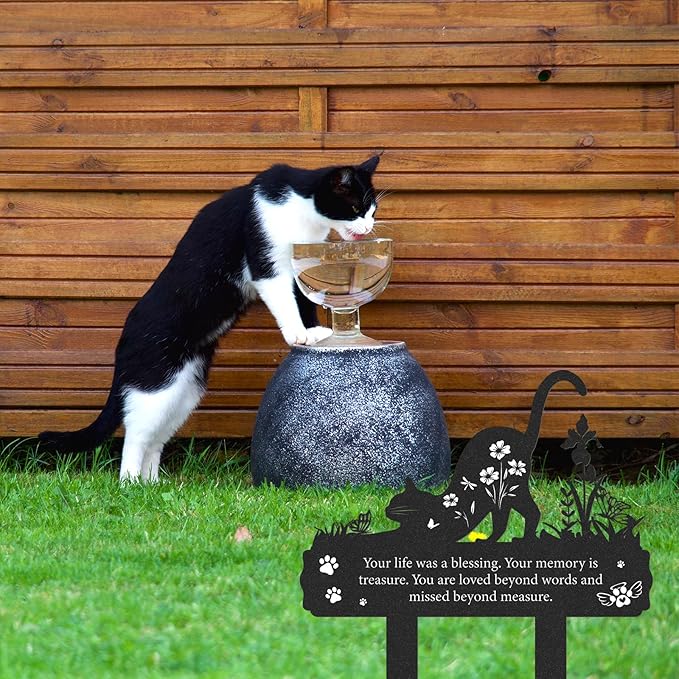 Grave Markers for Cemetery for Cat, Metal Grave Markers Yard Memorial Pet, Decorations for Cemetery for Loss of Cat Outdoors Garden Stake Decor (12 X 14.5 Inches)