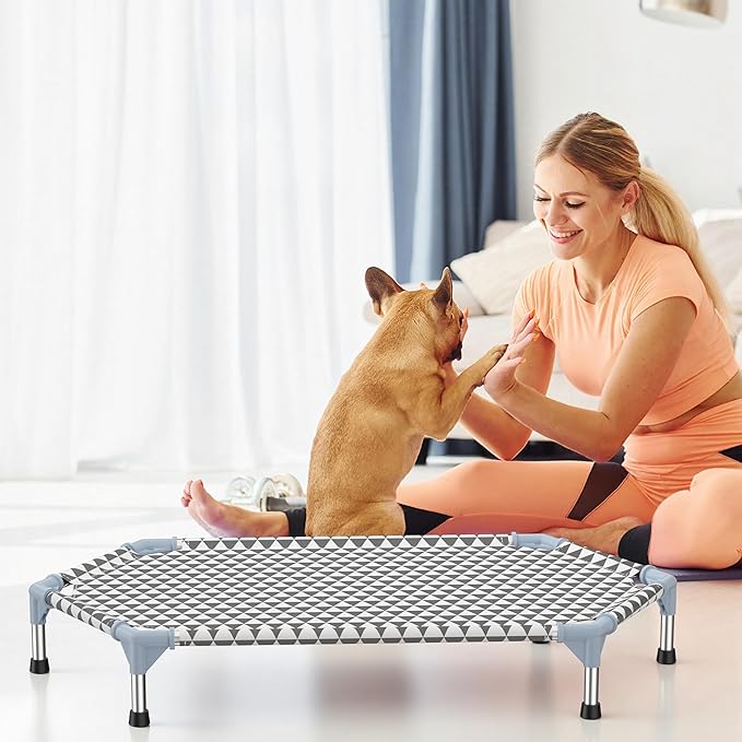 Elevated Outdoor Dog Bed (6 Sided Medium, Triangle)