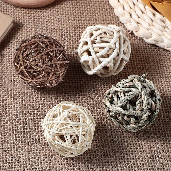 Skylety 15 Pieces Small Animal Chew Balls Rabbits Bunny Treat Chew Toys Guinea Pigs Chinchilla Balls Rolling Activity Play Grass Toys for Pet Teeth Grinding Gnawing Biting (Classic Style,2.76")
