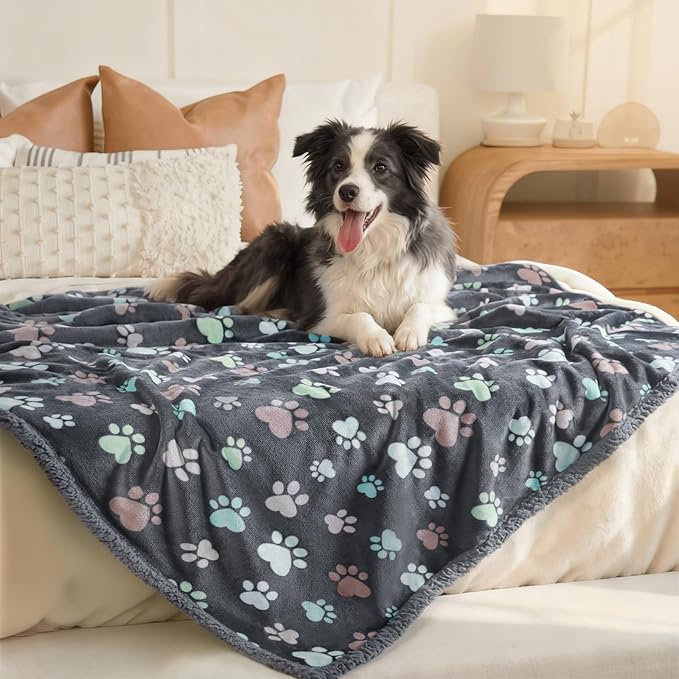 Luciphia Waterproof Pet Blankets for Couch Sofa Bed Cover Cat Liquid Pee Proof Washable Soft Fluffy Large Dog Blanket Reversible Furniture Protection Puppy Grey Paw Thicken Small（40" x 28"）