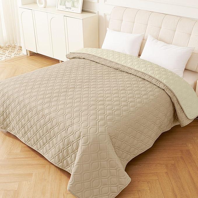 hyha Waterproof Dog Bed Blanket, Soft Pet Blankets, Waterproof Couch Cover for Dogs, Reversible Sofa Covers Washable for Furniture (68x82 Inch, Taupe/Beige)