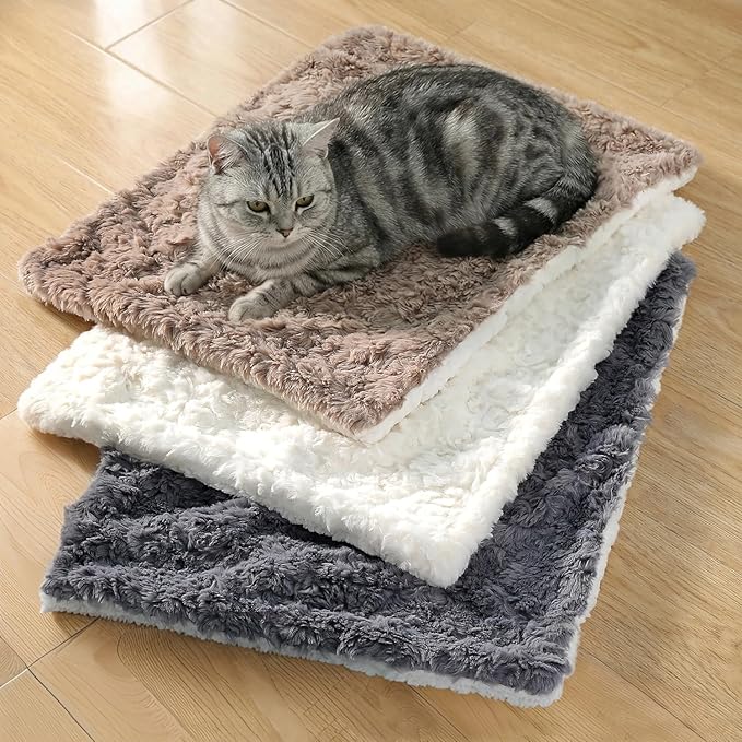 Cat Blanket for Indoor Cats - Ultra Thick 460GSM Faux Rabbit Fur & 260GSM Sherpa, Small Pet Throw for Carrier, Crate & Couch Protection, Soft Thermal Kitten Bedding, 21"x18" Grey