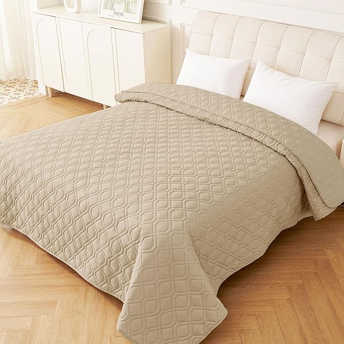 hyha Waterproof Dog Bed Blanket, Soft Pet Blankets, Waterproof Couch Cover for Dogs, Reversible Sofa Covers Washable for Furniture (68x82 Inch, Taupe/Taupe)