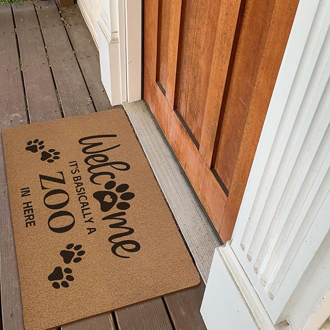 Funny Pet Welcome Door Mats, It's Basically a Zoo in Here Door Mat for Home Outside Entryway, Outdoor Pet Lover Owner Gift, Artificial Coir Doormat Rugs for Patio Kitchen Decor, 17x30 Inch
