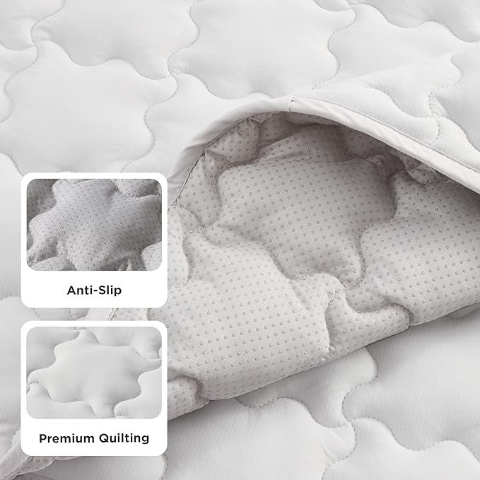 Bedsure Cooling Mat for Large Dogs – 41x28 Thin Washable Cooling Pet Pad for Puppy, QMAX>0.5, XL Portable Kennel Puppy Bed for Summer, Non-Slip Summer Crate Pad for Big Dog Up to 80 lbs