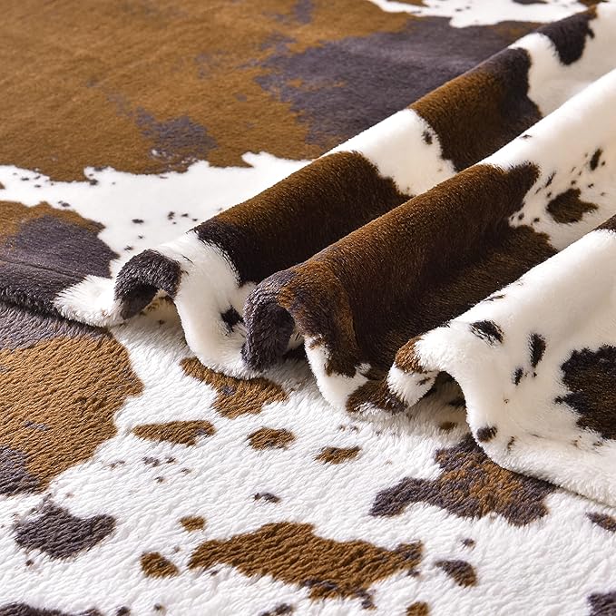Bnuitland Cow Print Throw Blanket with Storage Pouch, 300 GSM Double Sided Cute for Bed/Sofa/Lap, Gift Blanket for Kids/Babys/Pets, Super Soft Cozy Lightweight Fuzzy Flannel Throw, 50×40 inch