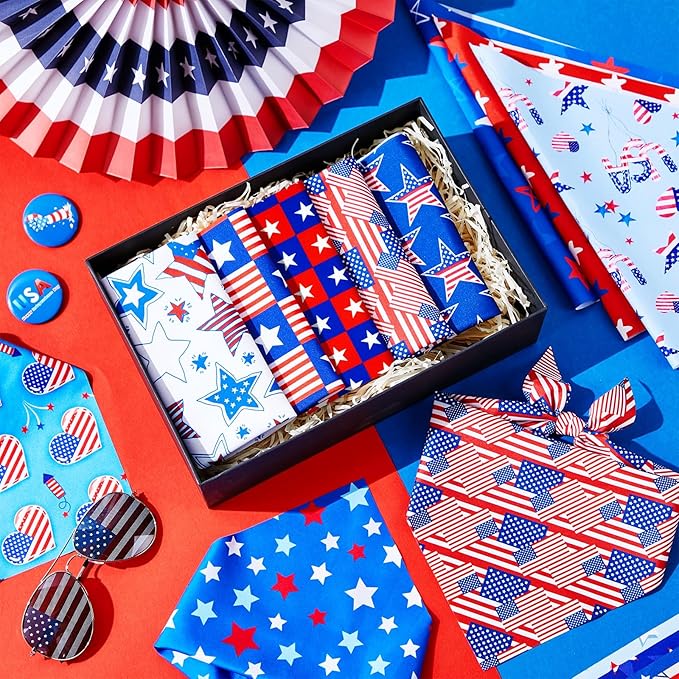 200 Pcs Patriotic Dog Bandanas Bulk Veterans Day Bandanas for Dogs American Flag Star Pattern Triangle Kerchief Bibs Scarf Set for Pet Party Costume Photo Props Accessories Pet Shops